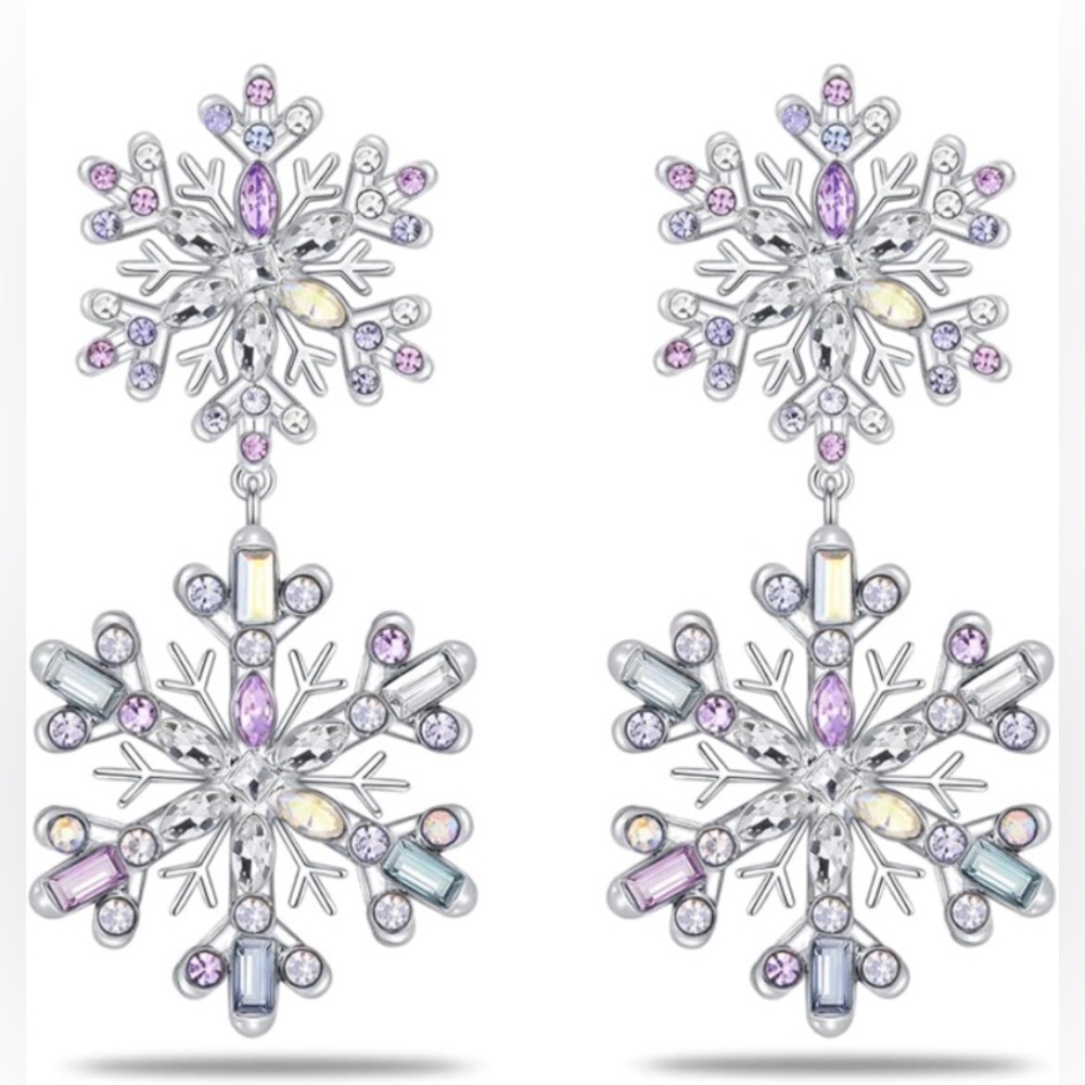 Beautiful Rhinestone Snow Flake Earrings